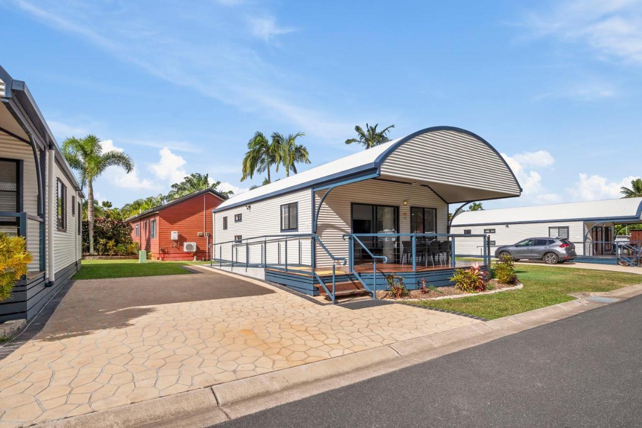 Ingenia Holidays Cairns Coconut Exterior photo A typical park home