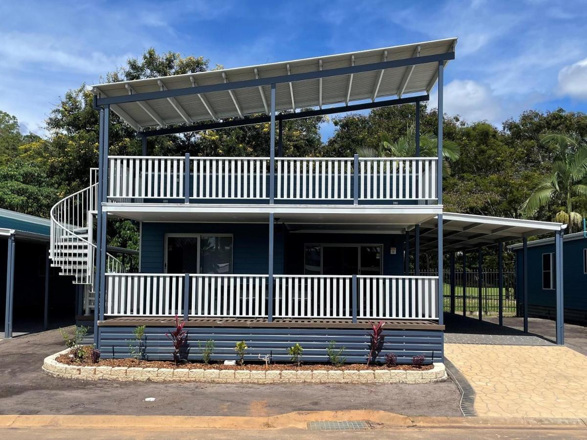Ingenia Holidays Cairns Coconut Exterior photo A two storey transportable home