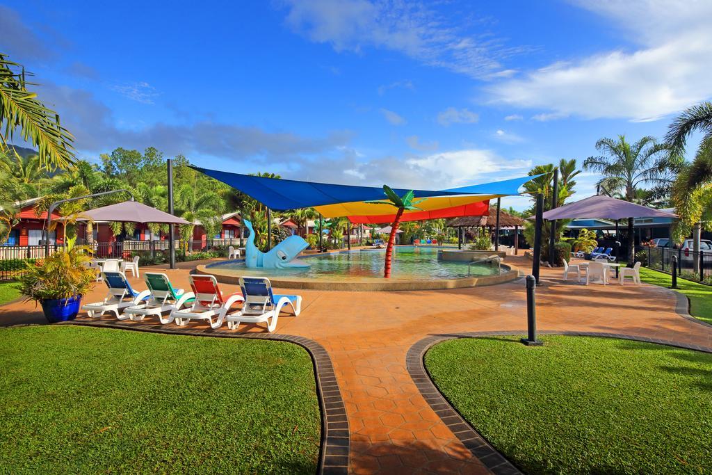 Ingenia Holidays Cairns Coconut Exterior photo The swimming pool at the resort