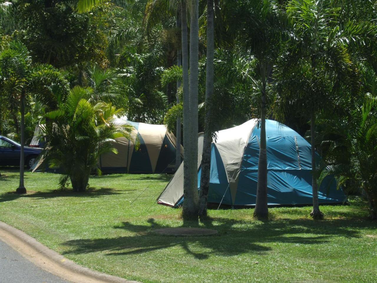 Ingenia Holidays Cairns Coconut Exterior photo Camping at the park