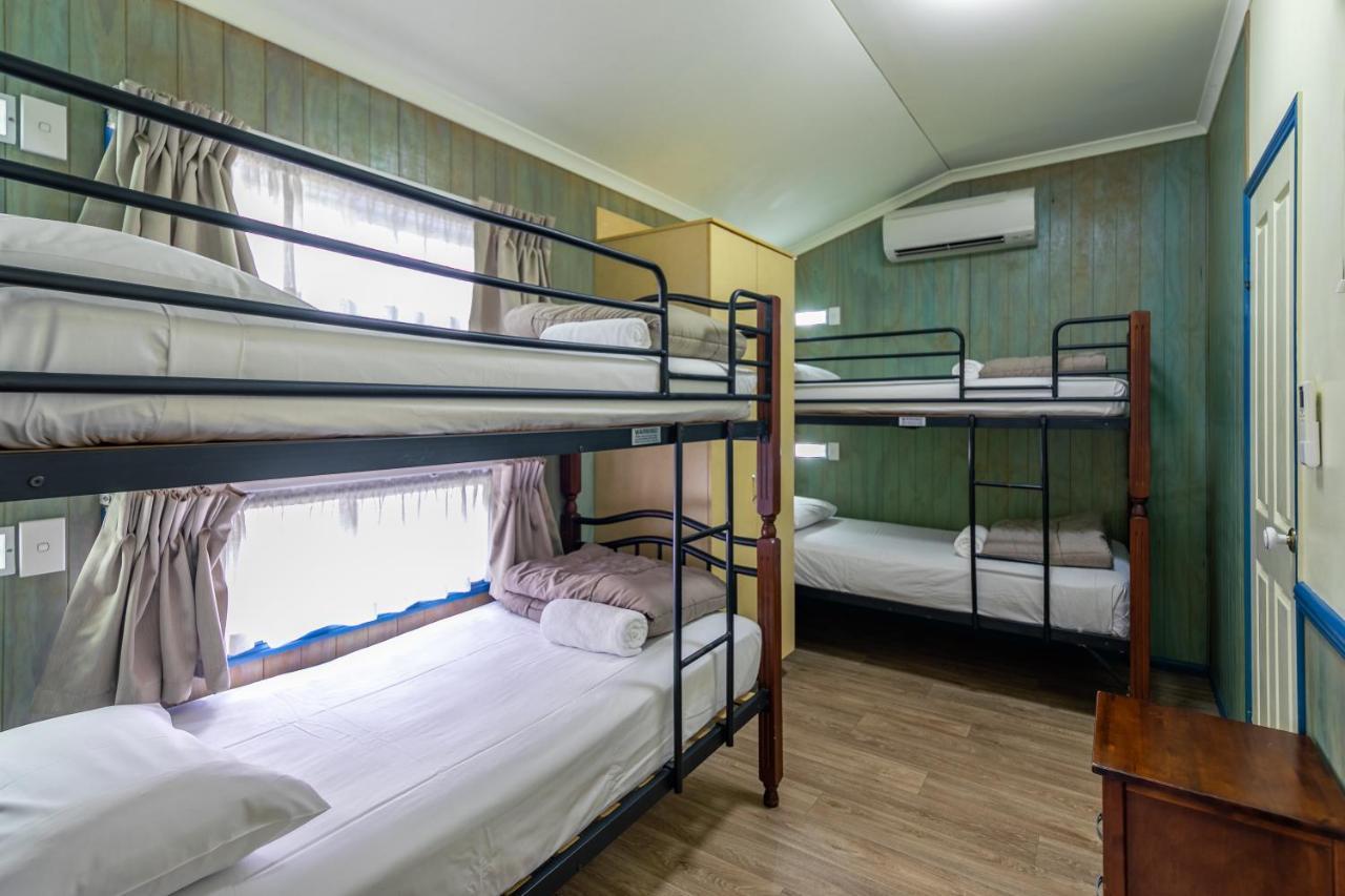 Ingenia Holidays Cairns Coconut Exterior photo Bunk beds in a hostel