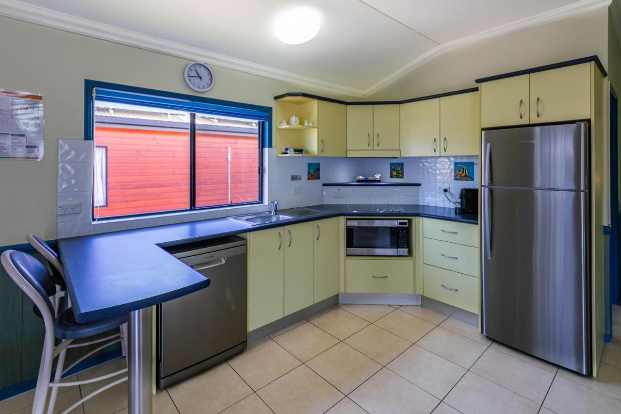 Ingenia Holidays Cairns Coconut Exterior photo A modern Australian kitchen
